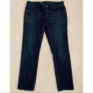 Simply Vera medium wash mid-rise capri jeans